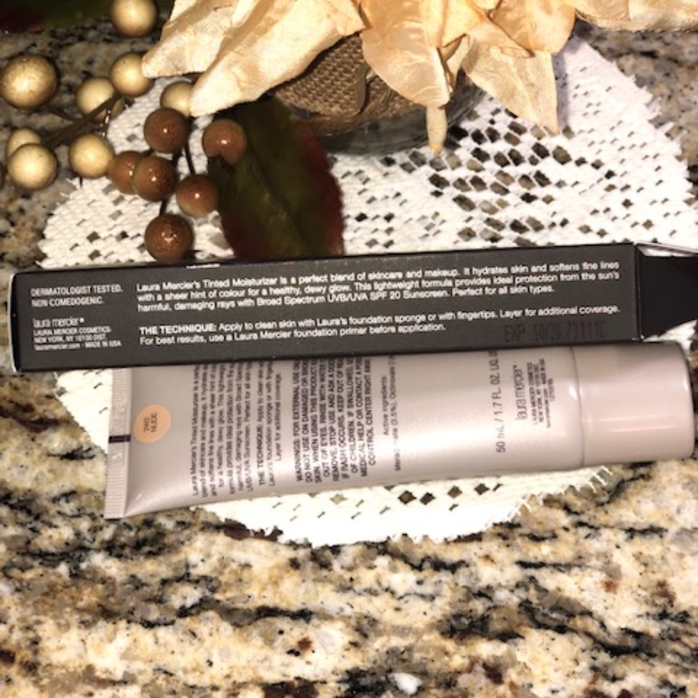 ✨HP✨LAURA MERCIER Tinted Moisturizer BS-SPF 20 - Picture 6 of 7